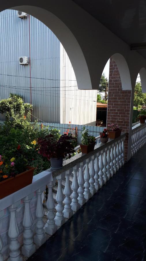 Merab House Batumi Exterior photo